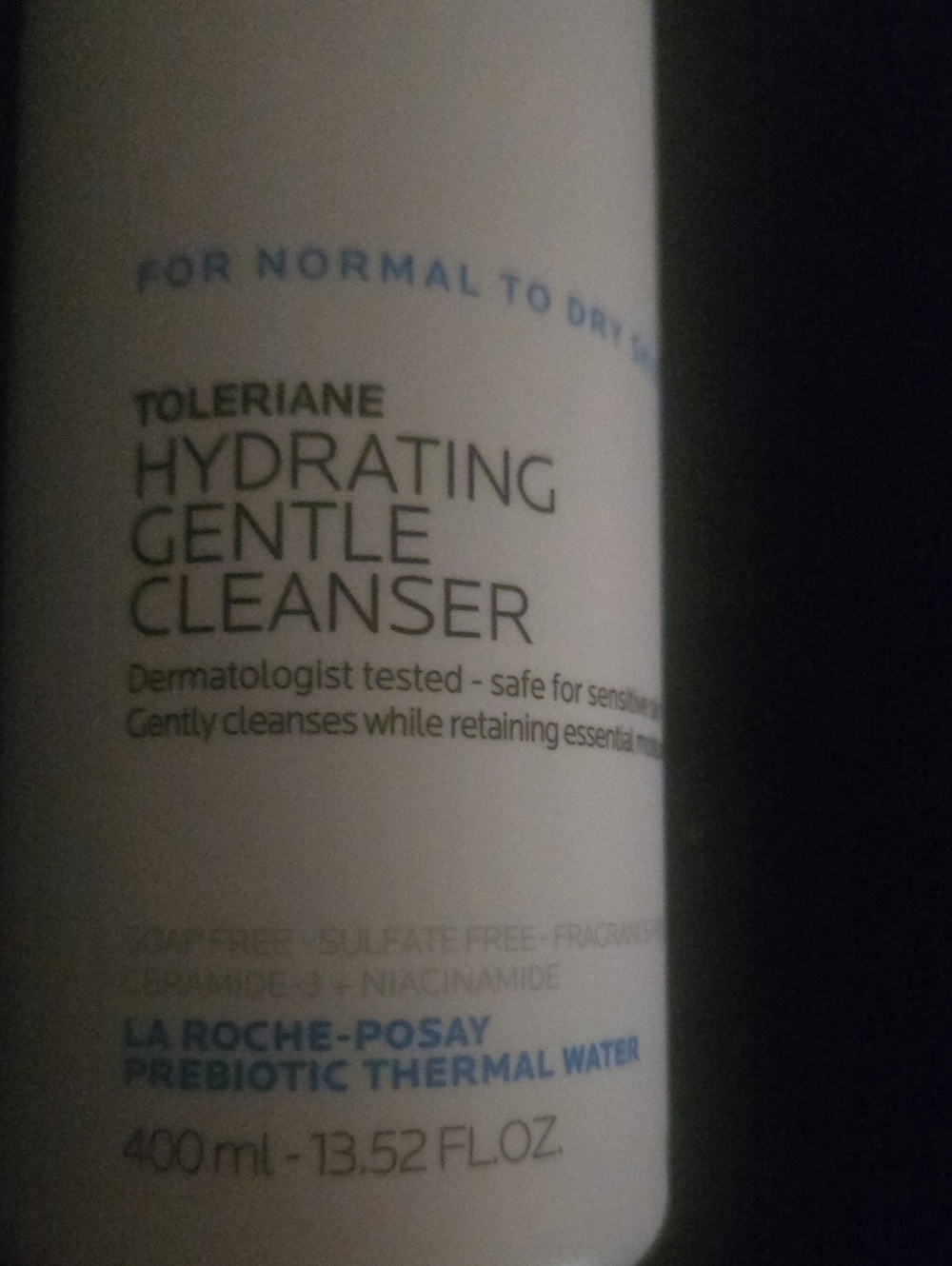 La Roche Posay Toleriane Hydrating Gentle Cleanser - White - Picture 4 of 5